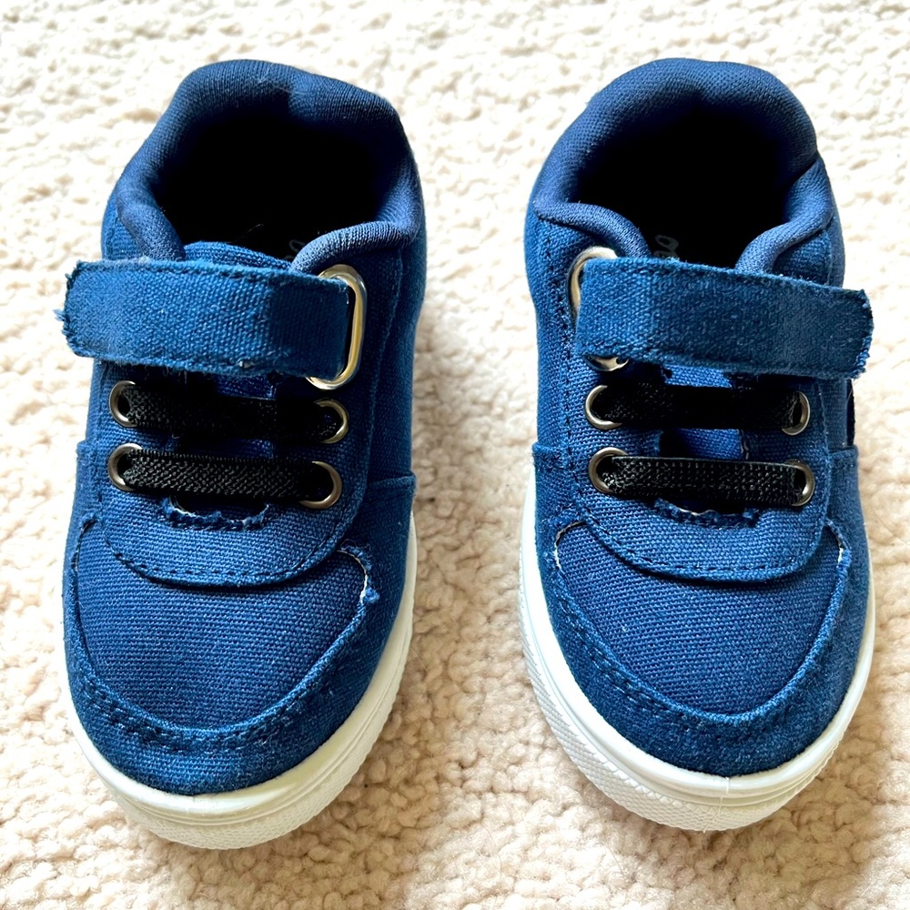 Clean, sturdy, blue baby Oomphies shoes